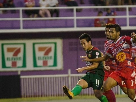 Phuket FC win first game of 2015 season, 1-0 at Trat