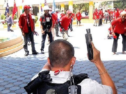 Redshirts jailed for disrupting Asean summit in 2009