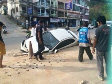 Limo, Car Plunge Into Phuket Drains: Chinese Couple Hurt