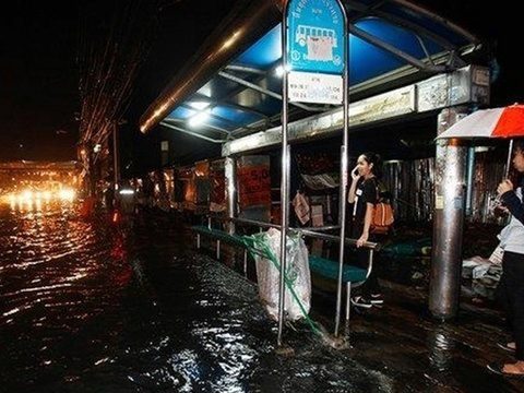 Second storm slams Bangkok