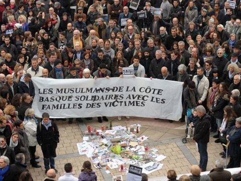 World leaders join Paris march of millions for attack victims