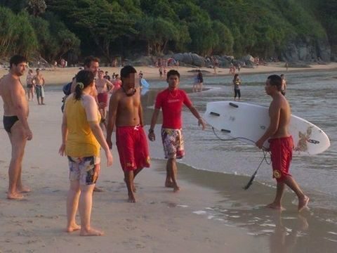 Frustrated Phuket beach guard lashes out at tourist