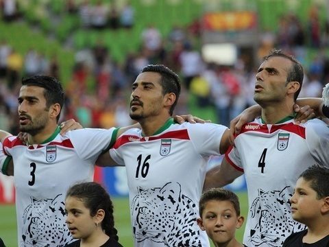 Iran, Iraq seek calm passage to semi-finals